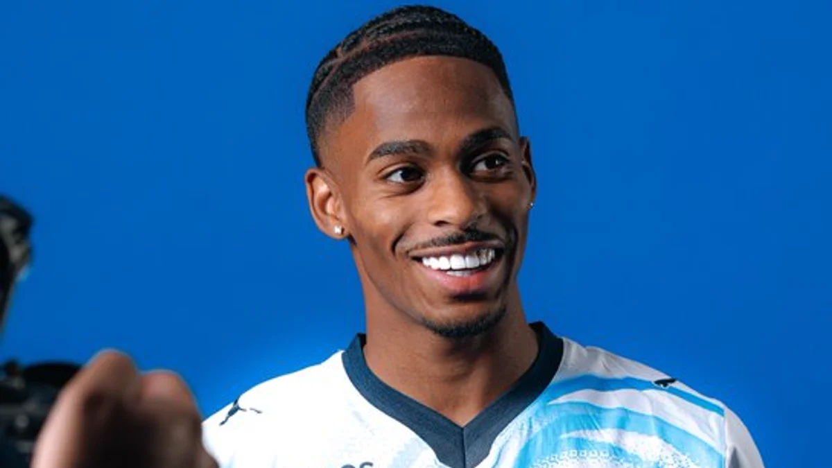 سامرفيل: جئت إلى الهلال من أجل البطولات