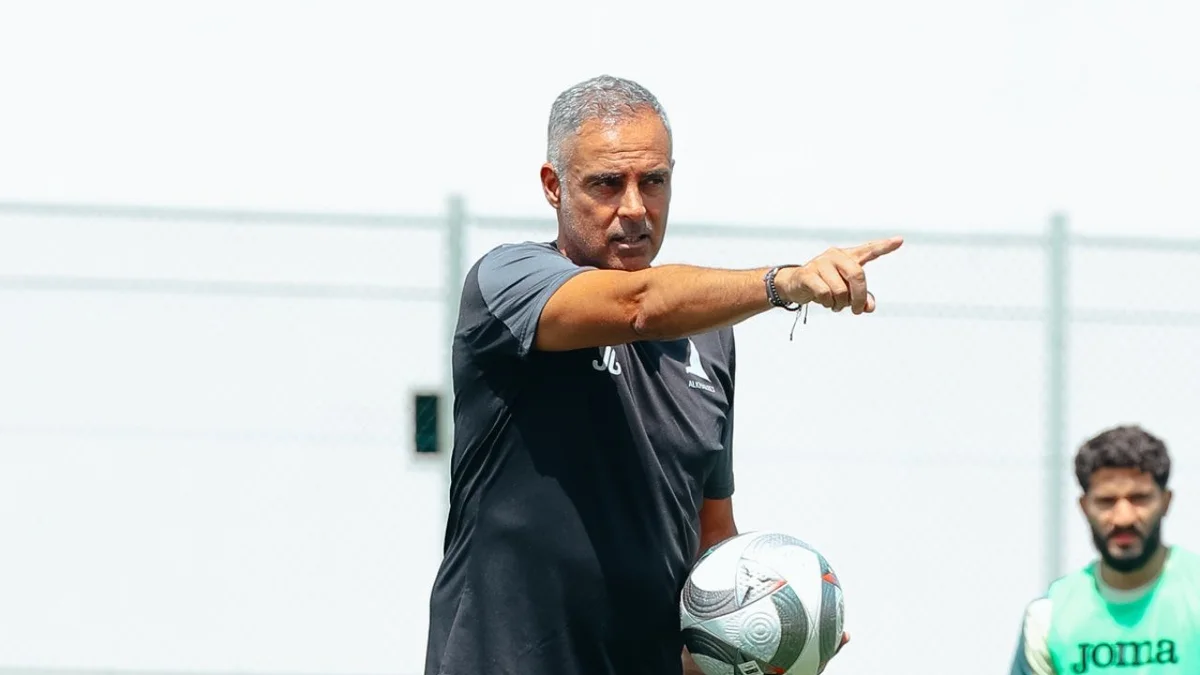 المران الأول والأخير.. تغريدة الخليج قبل لقاء الهلال تثير الجدل