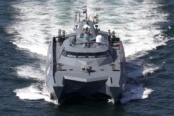 イラン海軍がイランの商業船を紅海まで護衛、司令官が発表