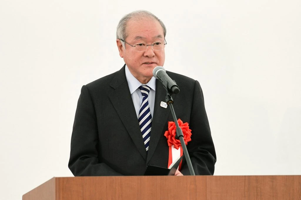 鈴木財務相、27年会合の日本誘致表明=ADB総会が閉幕