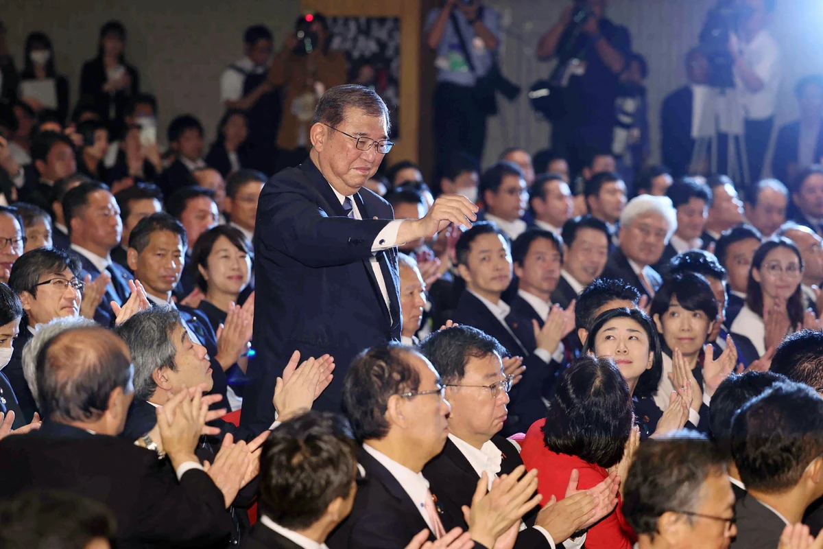 「石破氏、与党総裁選を経て首相に就任へ」