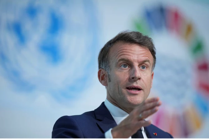 フランスのマクロン大統領、パレスチナ大統領の和平への「真の意欲」を称賛