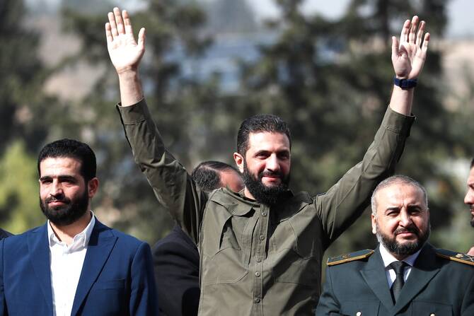 【新品未使用 激レア】シリア ハーフィズ・アル＝アサド前大統領の記念切手 シリアのシャラア大統領、アサド政権退陣から1年後の再建へ団結を呼びかけ