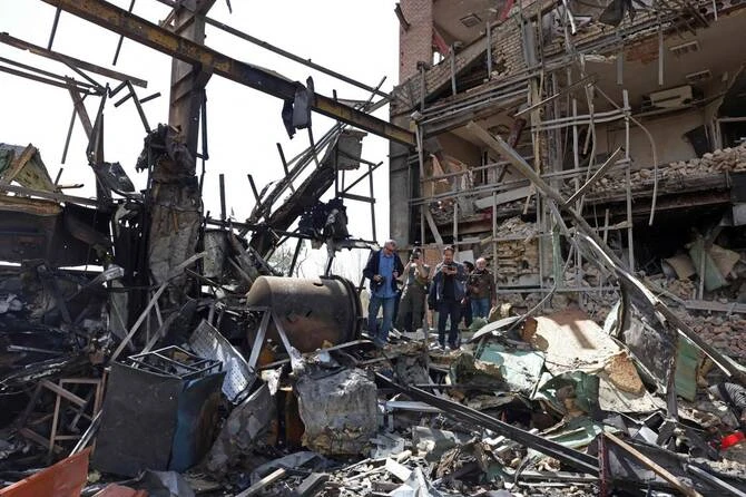元国連核監視団長、トランプ大統領の空爆中止を求める