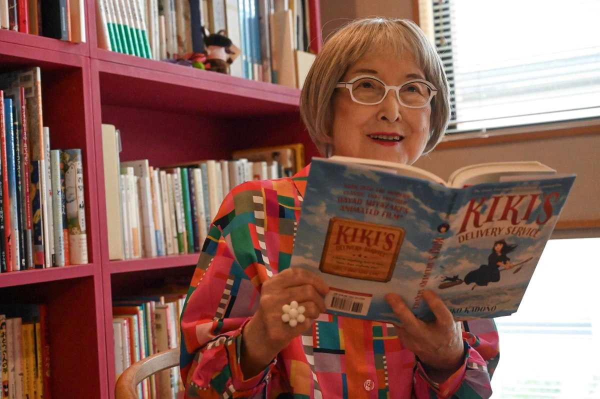 魔女の宅急便』の著者、角野栄子さんは91歳になってもなお、本の魔法を
