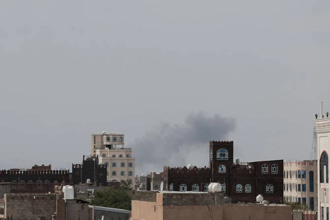 イエメン政府、イラン機の着陸阻止のためサヌア空港を攻撃したと発表