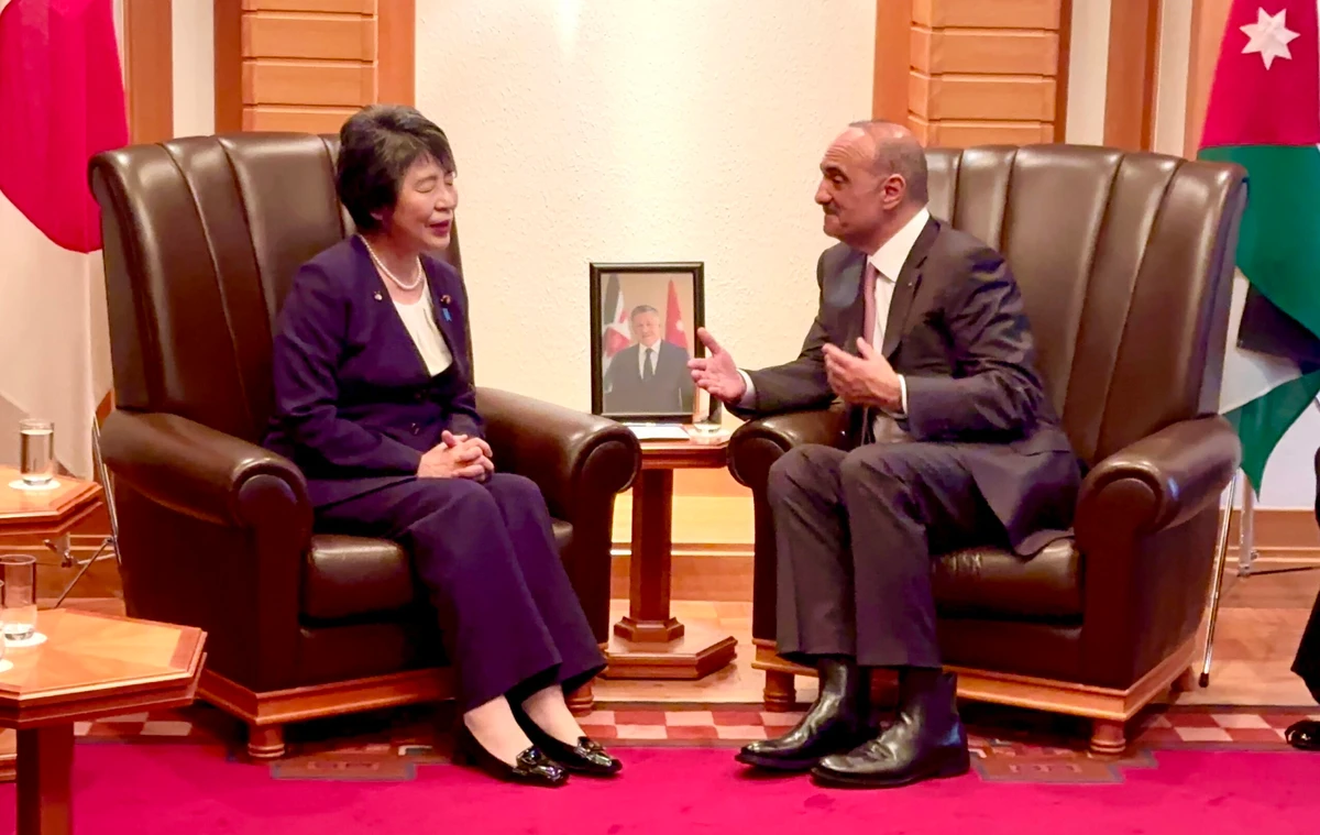 Japan FM Kamikawa pays courtesy call to Jordan PM Khasawneh