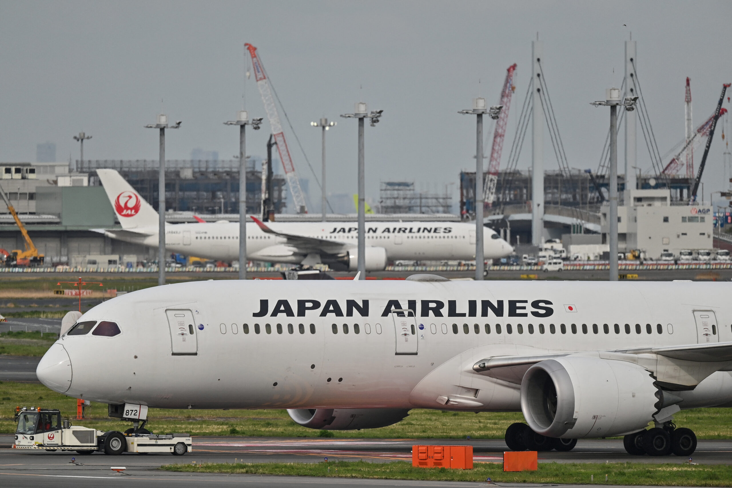 Japan Airlines orders 10 Boeing 787-9s, takes options for 10 more