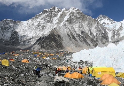 Le Népal ré-ouvre ses montagnes, y compris l’Everest, pour la saison automnale de trekking et d’escalade (Prakash Mathema/AFP)
