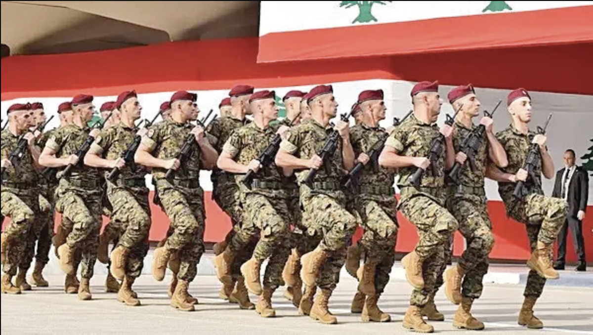 Le prix des denrées alimentaires a triplé en deux mois, privant l’armée libanaise de repas à base de viande. (arabnews.com)