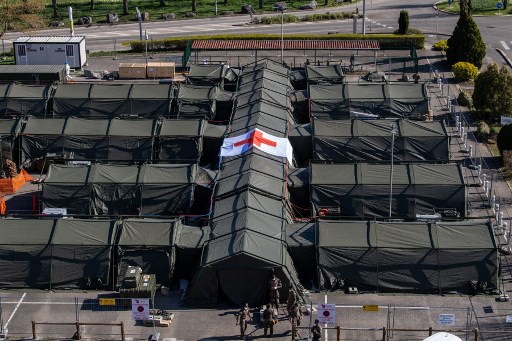 L’hôpital de campagne installé à Mulhouse en mars dernier suite au cluster apparu dans la ville après un rassemblement à l’église évangélique de la Porte ouverte chrétienne. (Patrick HERTZOG/AFP)