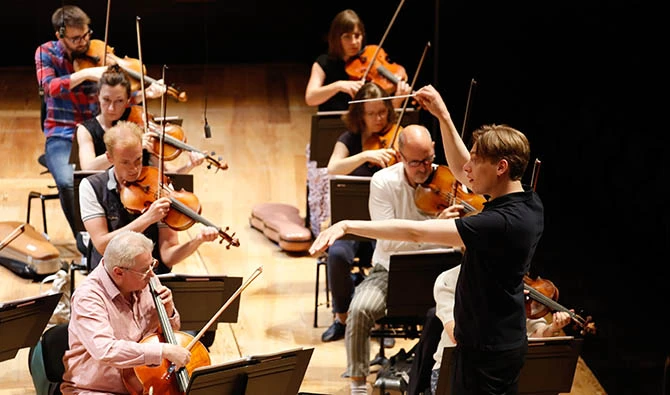 Klaus Mäkelä, 24 ans, directeur musical de l'Orchestre de Paris
