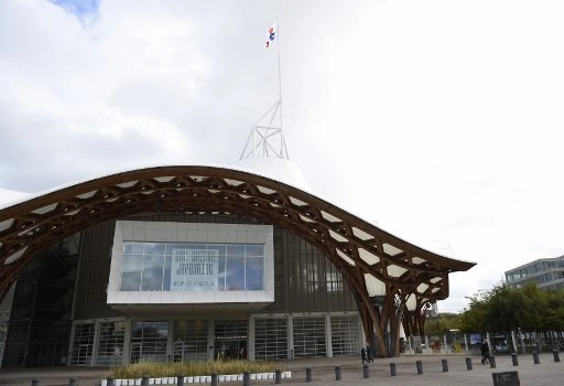 Dixième anniversaire pour le Centre Pompidou-Metz sous le signe d’Yves Klein, du folklore et de l’Europe