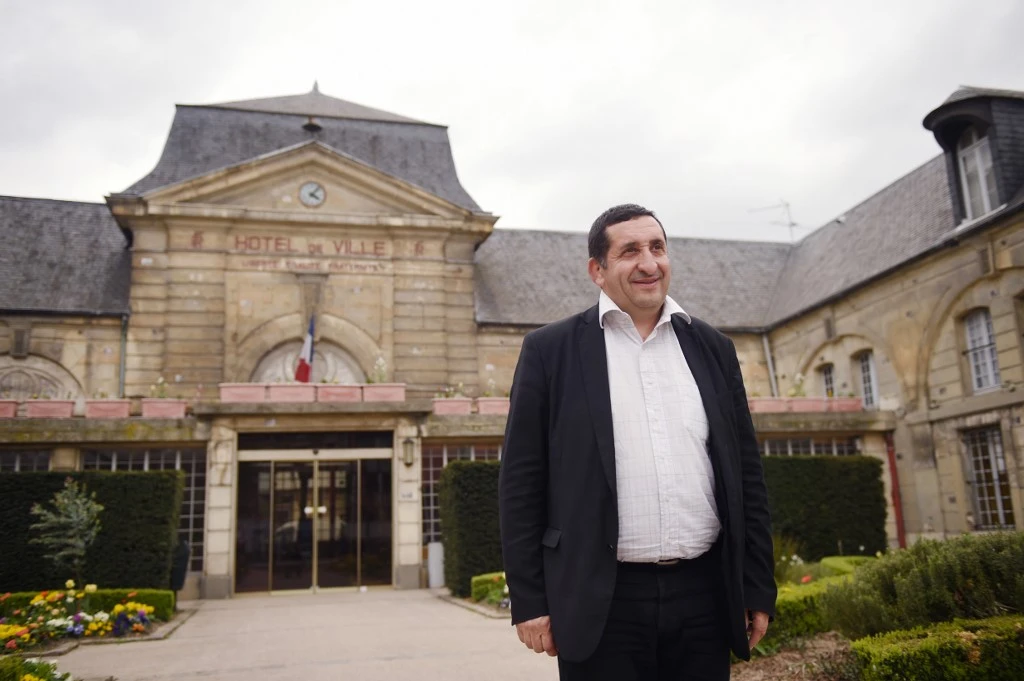 À Stains, une ville de 40 000 habitants, Azzedine Taibi a été élu pour la première fois en 2014 et une deuxième fois en mars dernier. (Martin BUREAU/AFP).
