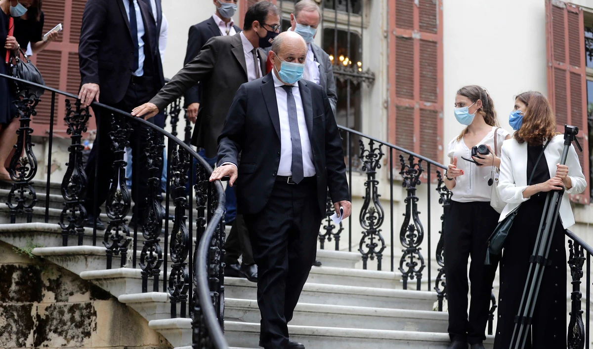 C’est dans un pays en pleine déliquescence que le ministre français des Affaires étrangères Jean-Yves Le Drian est arrivé hier. (Photo Joseph EID/AFP).