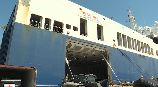 Arrivée d'un deuxième navire d'aide française à Beyrouth