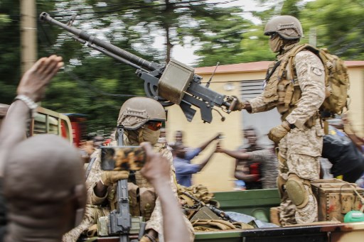 Mali: des militaires renversent le président, l'ONU condamne