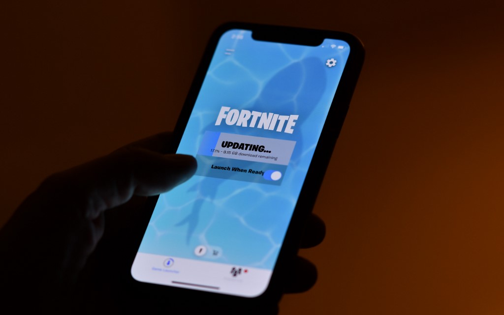 Le jeu Fortnite ne sera peut-être bientôt plus disponible sur iOS, malgré son succès mondial (Photo, Chris DELMAS/AFP).