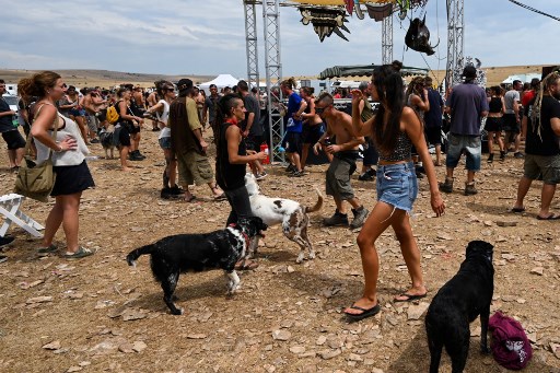 Malgré l'épidémie, pas de trêve pour la "rave"