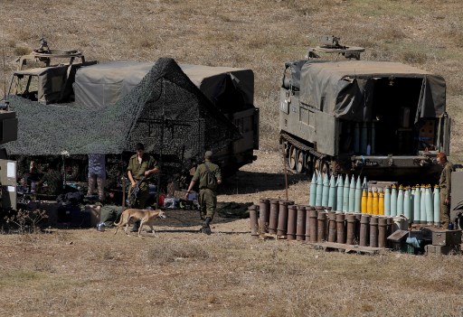 Ce nouvel incident à la frontière après que le Hezbollah a annoncé ce weekend avoir abattu un drone israélien qui avait franchi la frontière avec le Liban, mais à l'avant-veille du renouvellement prévu de la mission de l'ONU au Liban critiquée récemment par Israël. (Photo AFP).