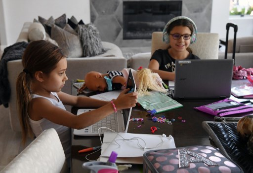 Etats-Unis: l'apprentissage en "capsule" pour les enfants décolle chez les familles aisées