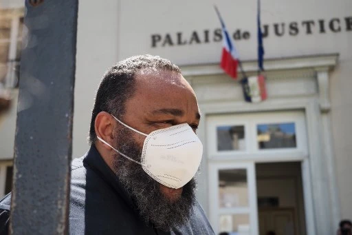 Haine en ligne: le polémiste français Dieudonné interdit de Facebook et Instagram