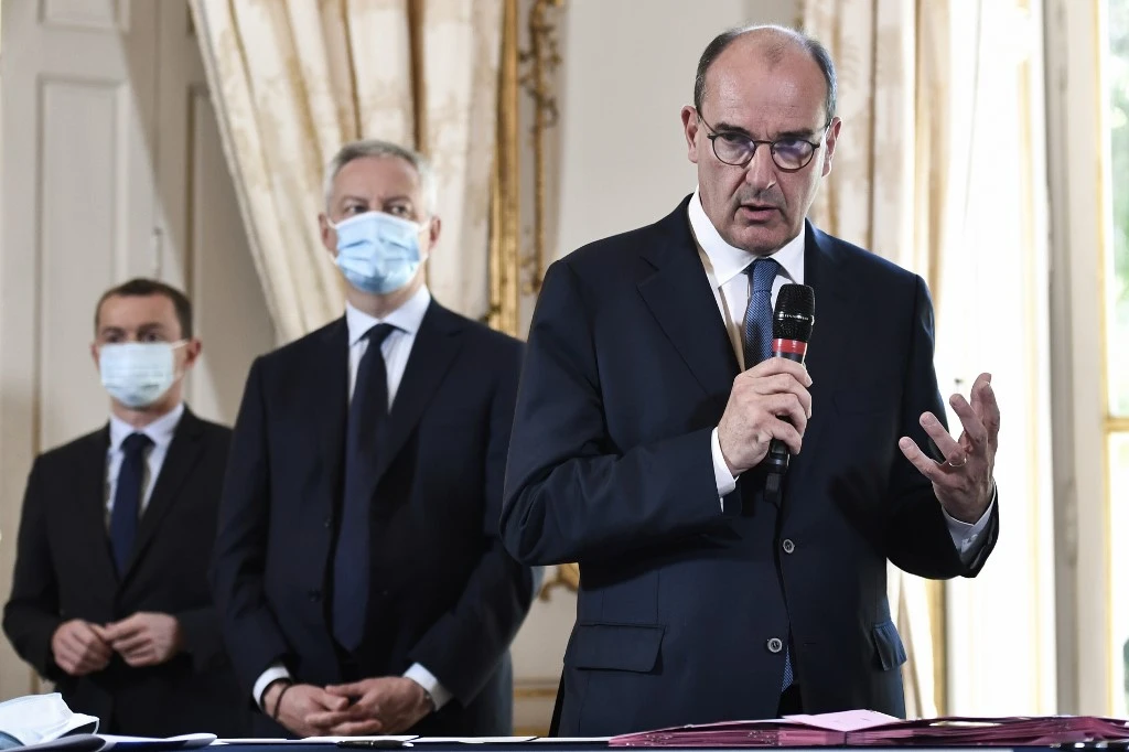Le Premier ministre Jean Castex et le ministre de l’Economie lors d’un meeting à l’Hôtel Matignon en juillet. (Stéphane DE SAKUTIN/AFP)