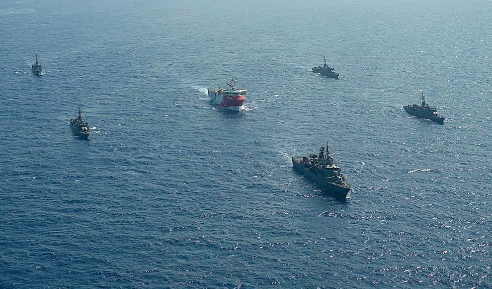 Méditerranée orientale: Paris renforce sa présence militaire et appelle au dialogue