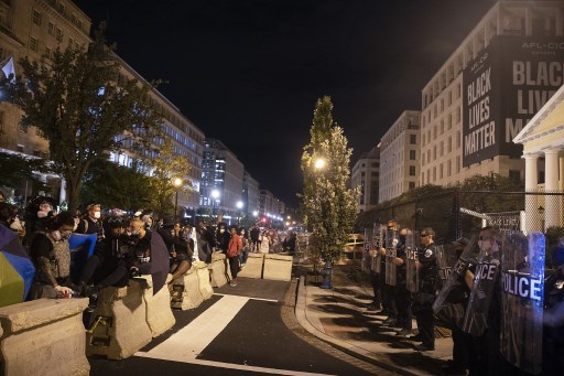 Tensions politiques et armes à feu: l'Amérique sur la brèche