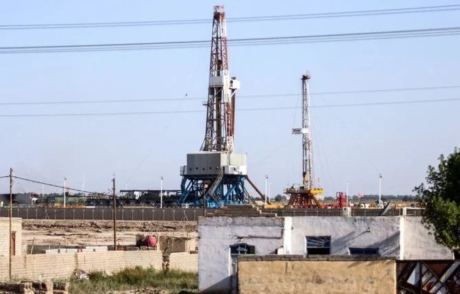 L'Irak a formellement nié les informations « sans fondement » selon lesquelles il cherchait à se retirer de certains des termes de l'accord OPEP + pour limiter les approvisionnements en pétrole. (Fichier/AFP)