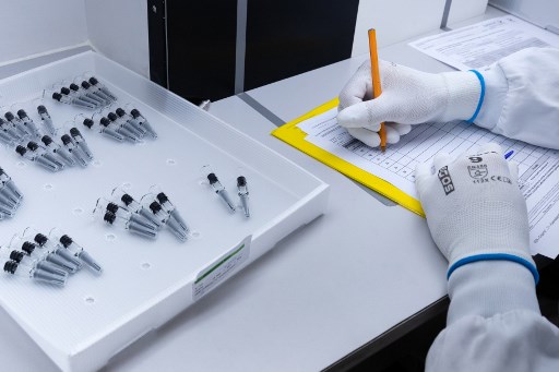 Covid-19: le coût du vaccin développé par Sanofi et GSK sera « à moins de 10 euros »