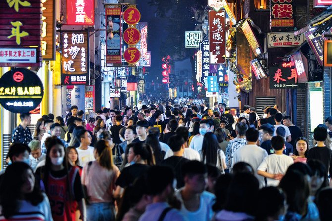 Les tensions croissantes entre Washington et Pékin renforcent la détermination de la Chine à orienter sa dépendance économique vers son vaste marché intérieur, selon des responsables politiques. (AFP)