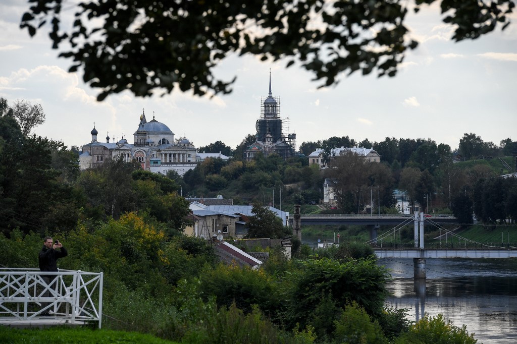 La rivière Tvertsa dans la ville de Torzhok, à environ 250 kilomètres de Moscou (AFP)
