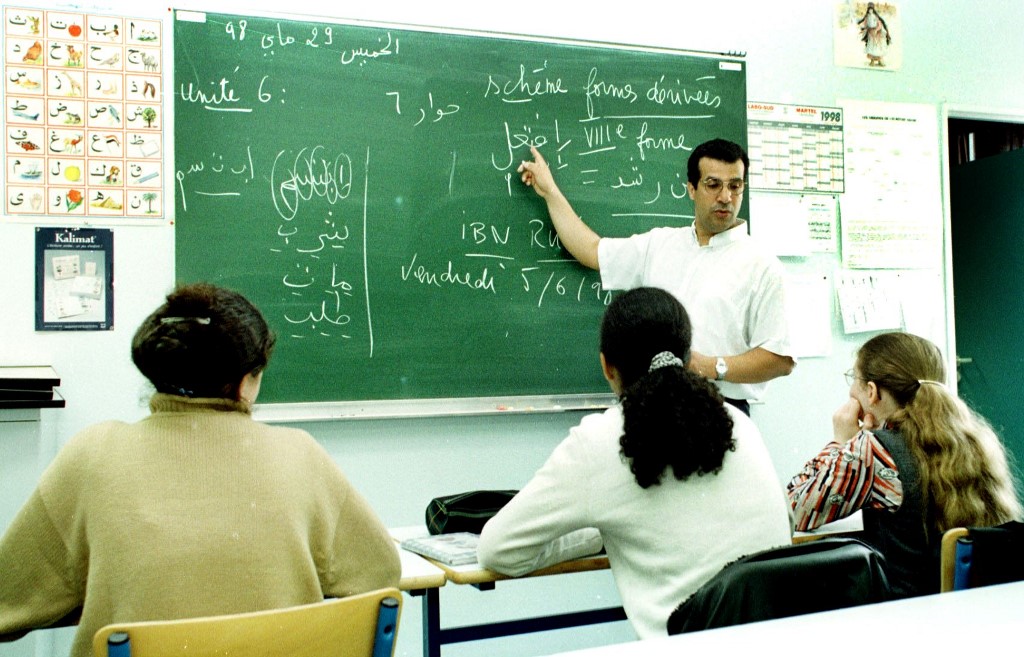 En France, l’enseignement de la langue arabe suscite toujours des polémiques