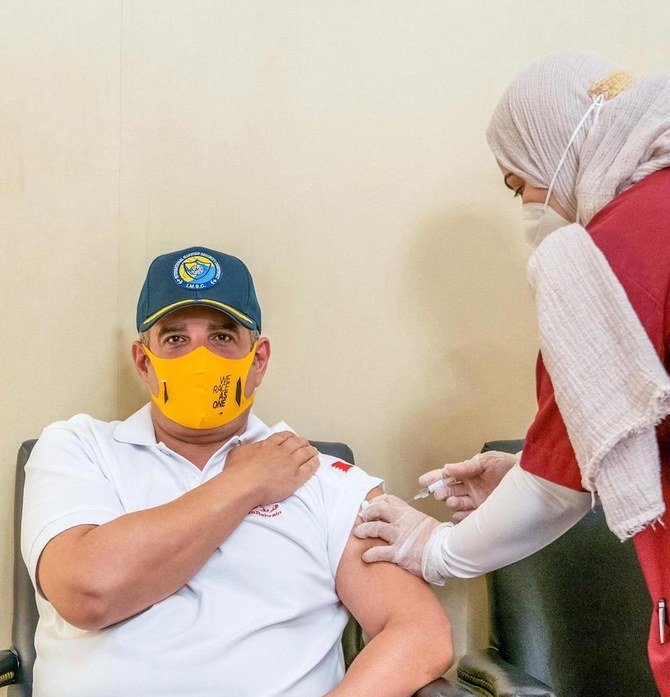 Le prince héritier de Bahreïn participe aux essais du vaccin contre la Covid-19