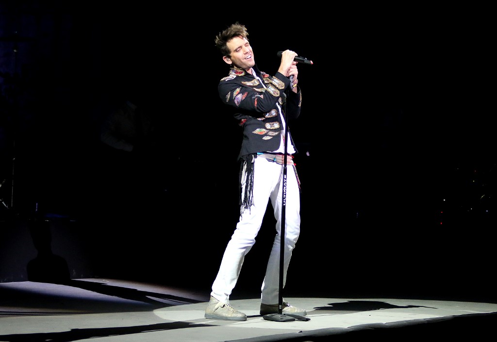 Le chanteur Mika en représentation lors du festival international de musique du Liban, en 2016 (Photo, STRINGER/AFP).