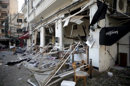 A Beyrouth, bars et cafés dévastés par l'explosion se tournent vers le crowdfunding