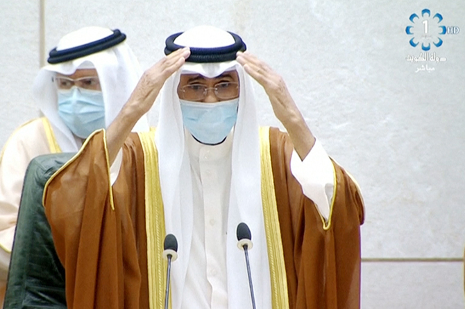 Le Koweït a intronisé son nouvel émir, cheikh Nawaf al-Ahmad