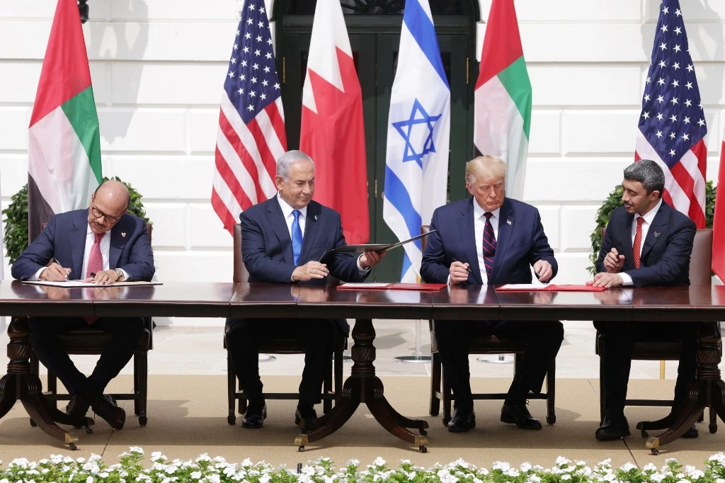 Les Émirats arabes unis et Bahreïn signent l'accord Abraham avec Israël