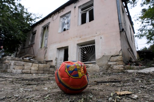 Ruines et désolation à Maturni, ville du Nagorny Karabakh disputée par l’Azerbaïdjan et l’Arménie (Fichier/AFP)