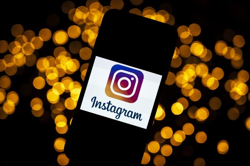 Le groupe Instagram, l’application qui a mis à la mode la manie du « selfie » célèbre début octobre son dixième anniversaire (Lionel Bonaventure/AFP)