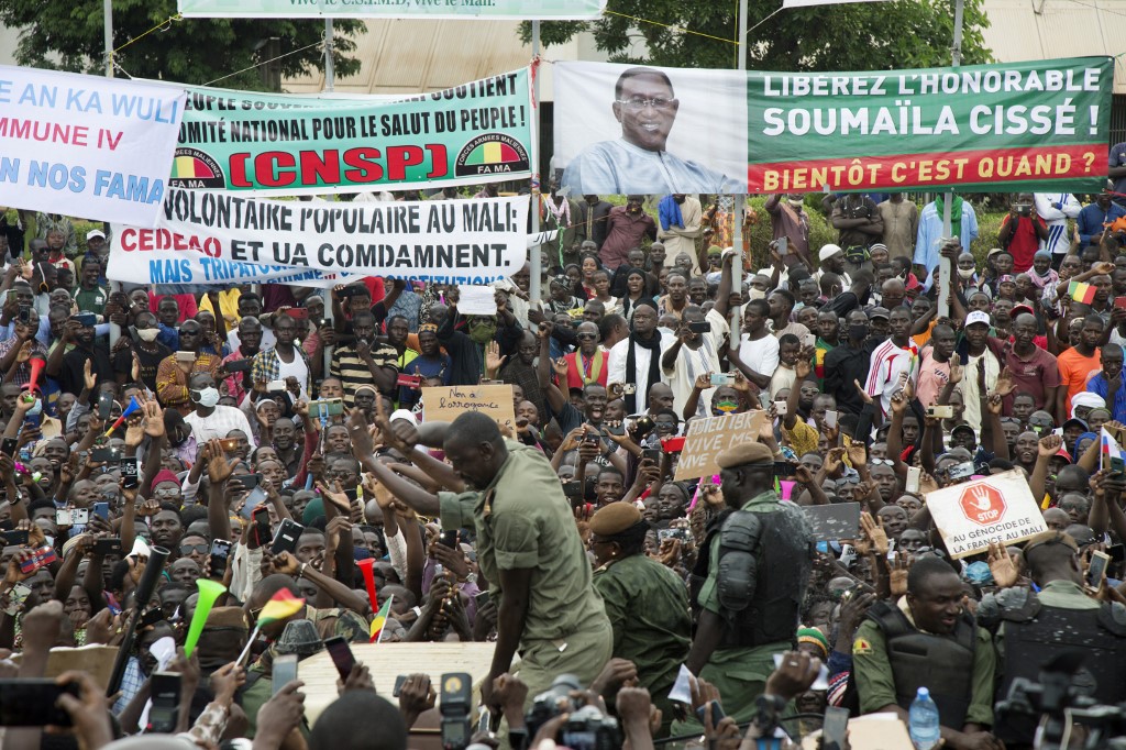 Mali: plus de 100 jihadistes libérés en vue d'un éventuel échange de prisonniers