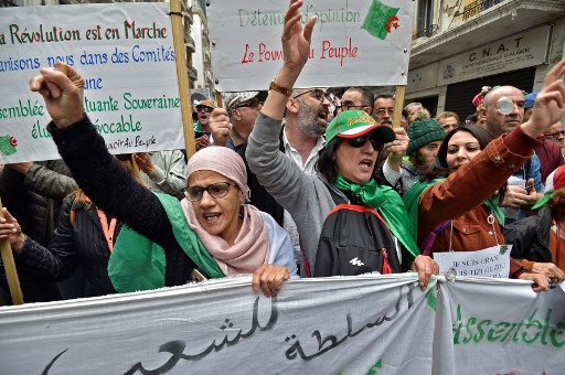 Neuf manifestants écroués pour avoir participé à une marche du "Hirak" à Alger