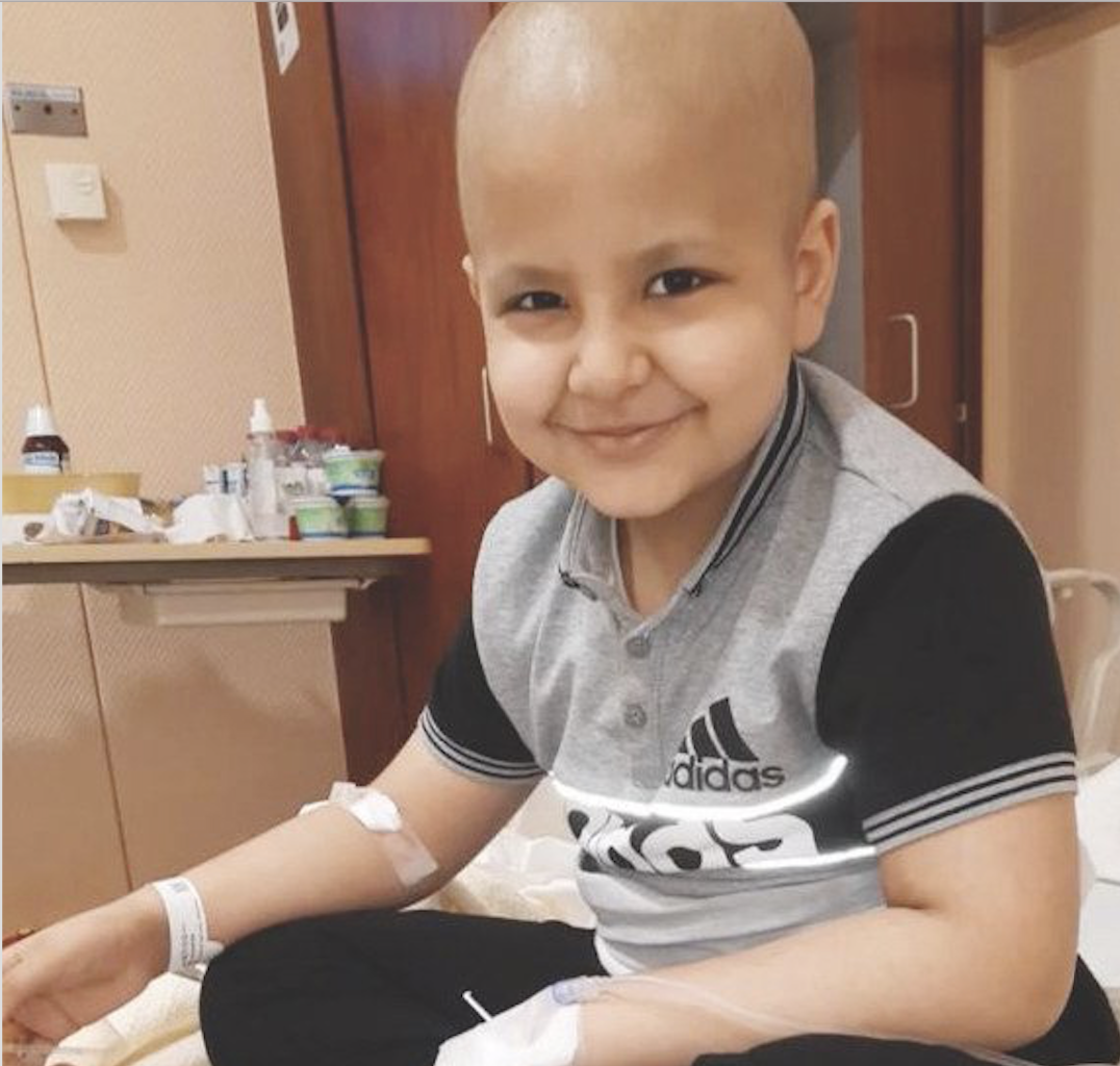 Un élève saoudien défie le cancer et poursuit ses cours en ligne au quotidien