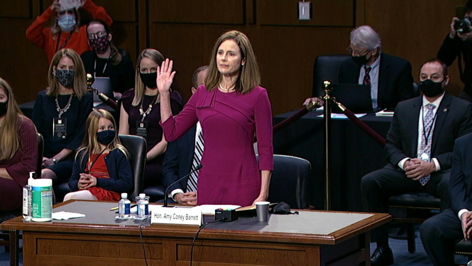 Dialogue de sourds au Sénat concernant la nomination d'Amy Coney Barrett