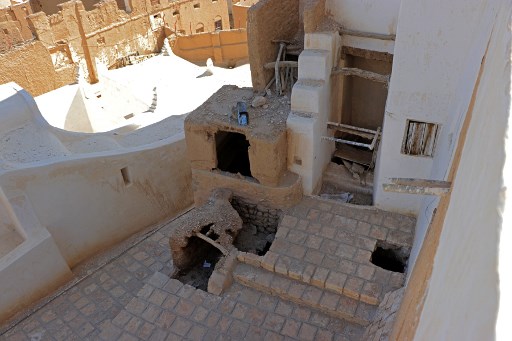 Le palais de Seyun au Yemen, l’une des plus grandes structures de briques au monde, dans la province de Hadramout, l’un des derniers sites patrimoniaux d’un pays en guerre, fragilisé par la négligence, menacé par les pluies (AFP)
