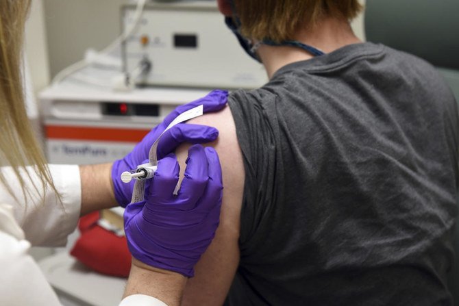 Covid-19: Pfizer prévoit de demander l'autorisation pour son vaccin la 3e semaine de novembre