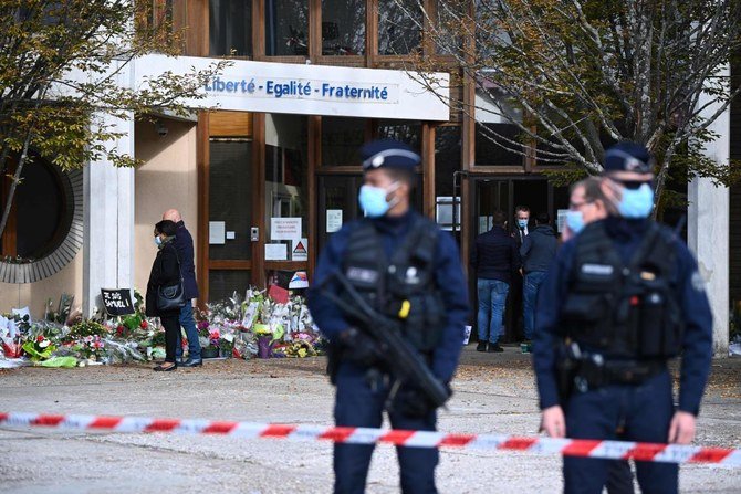 Attentat à Conflans: Opérations de police en cours contre «des dizaines» de personnes