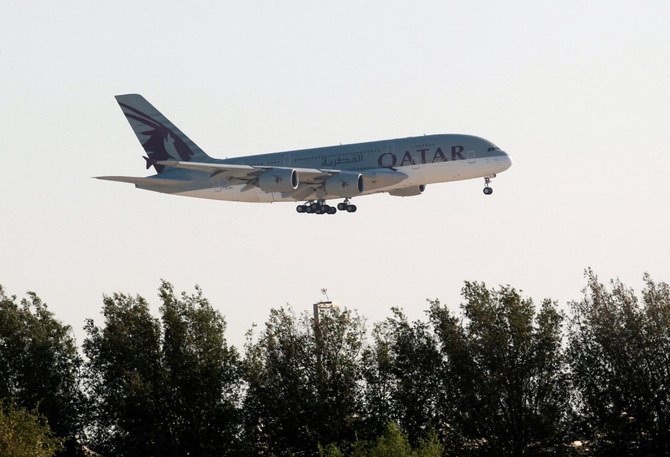 Qatar Airways prévoit de commencer à retirer ses Airbus A380 à partir de 2024, lorsque son plus ancien superjumbo atteint dix ans de service. (Reuters)