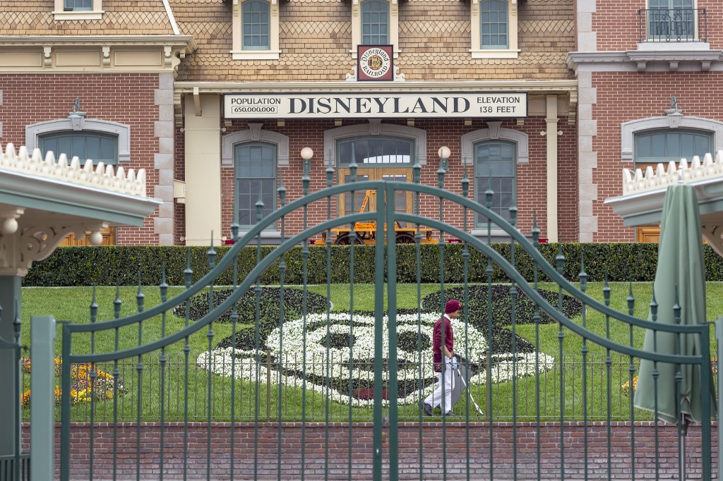 Disneyland Paris va se doter d'une centrale solaire grande comme 24 terrains de foot